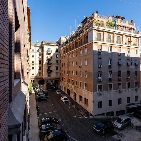 Pellegrini Spaciuos 2 Apartment *